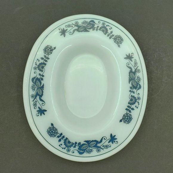 Pyrex Old Town Blue Gravy Boat with Underplate Corning Blue Onion Sauce Server - Picture 10 of 11